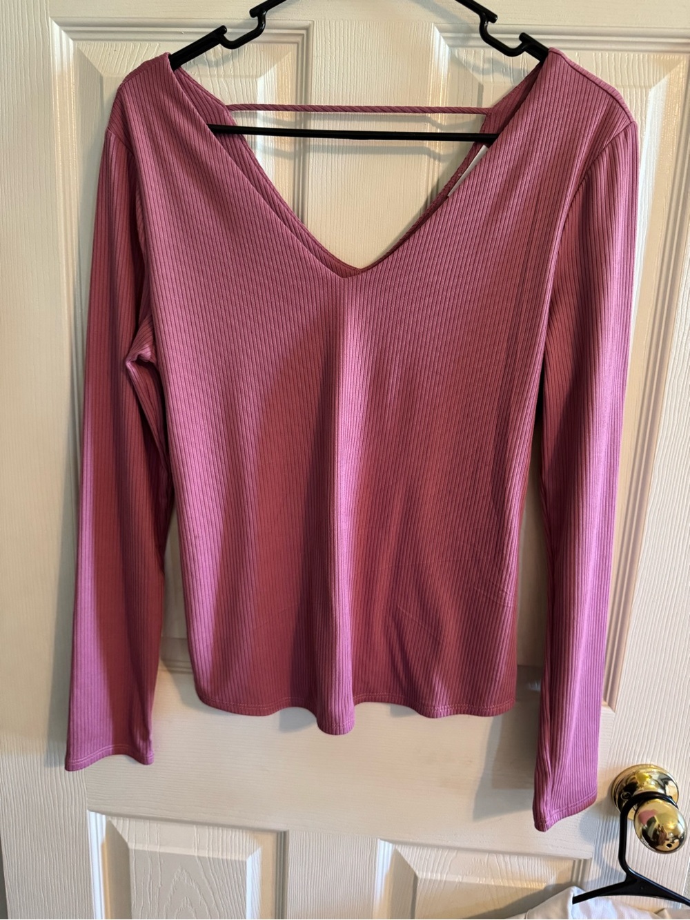 Socialite Long Sleeve Ribbed V-Neck Top - Mauve Rose
